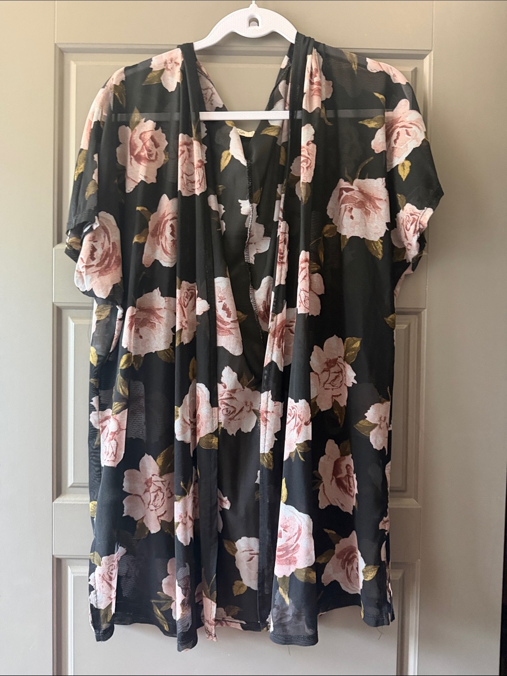 Women's Black Floral Open-Front Kimono Cardigan - Pink Rose Print